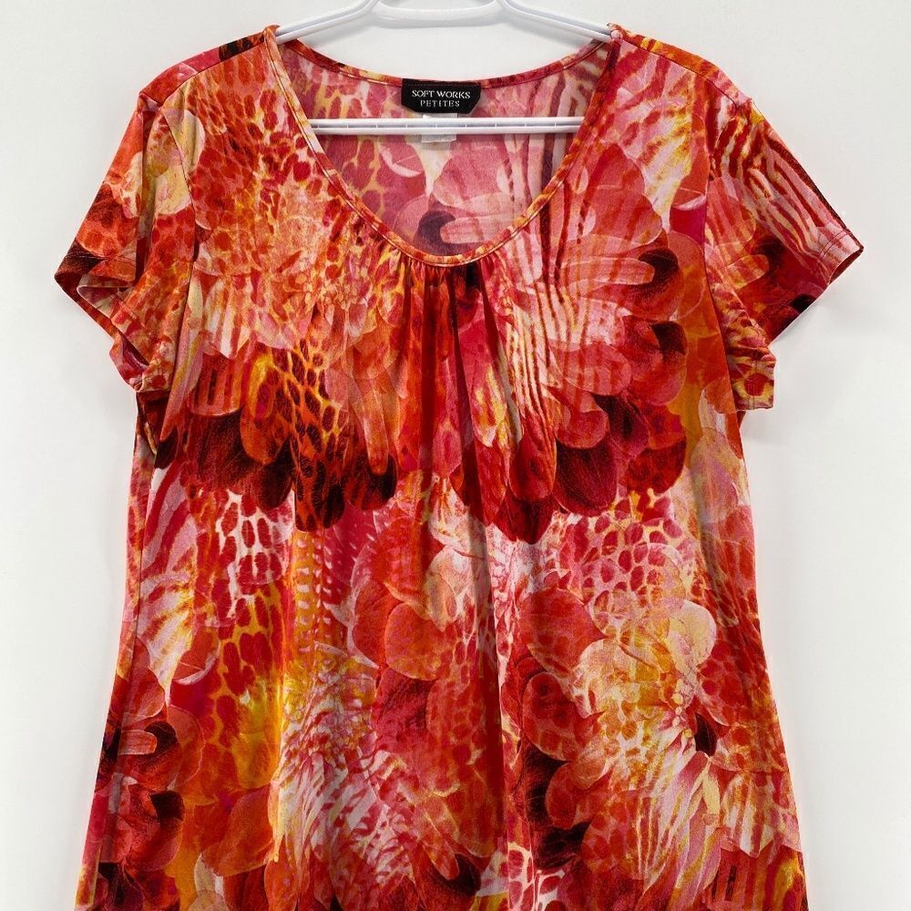 Soft Works Shirt Woman's Size XL Petites Short Sleeve Flower Scoop Neck Shoulder